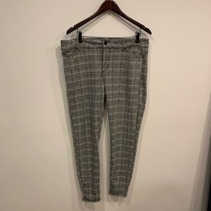 Large Maurices checkered pants